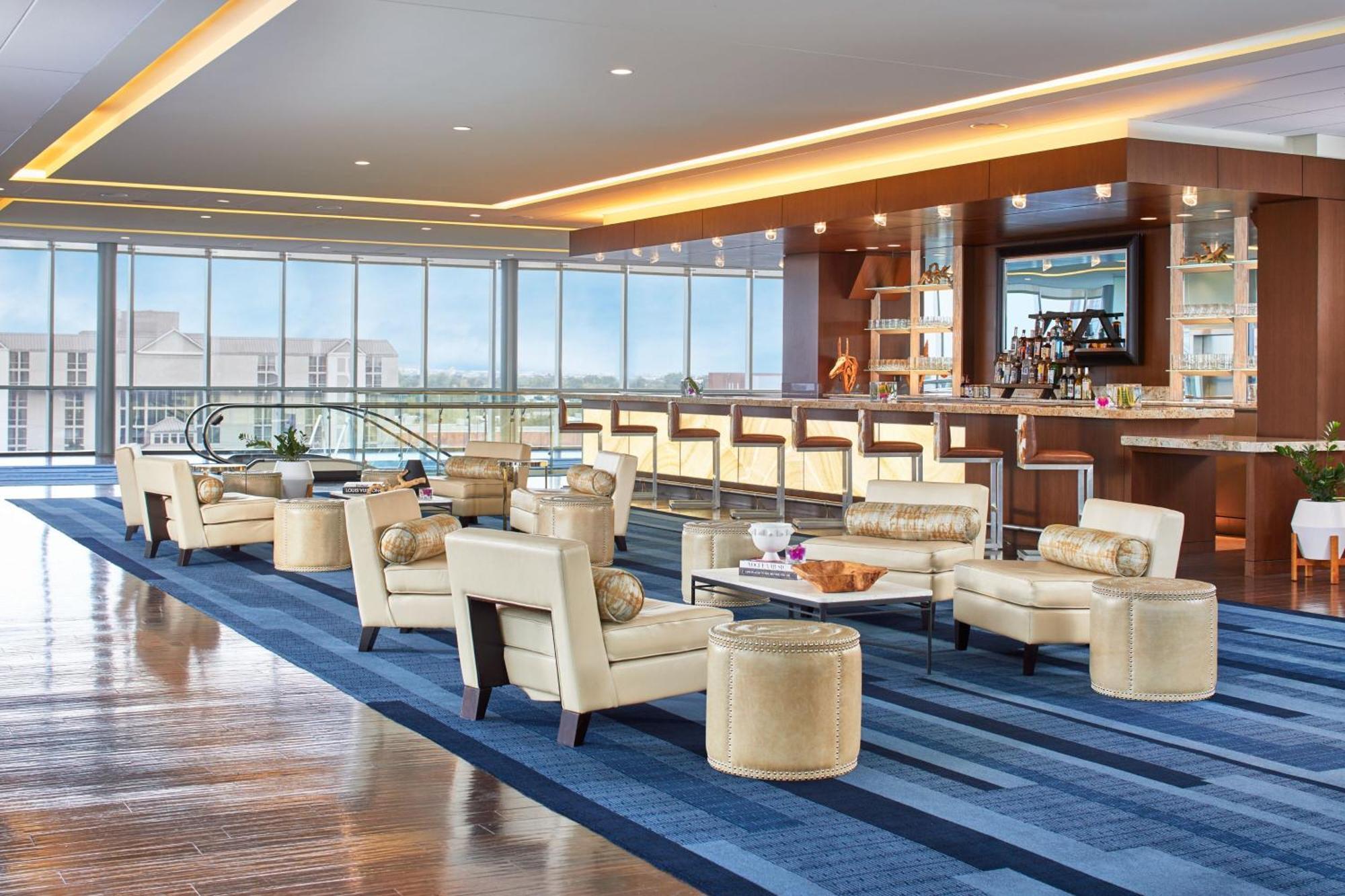 Renaissance Dallas Hotel Exterior photo