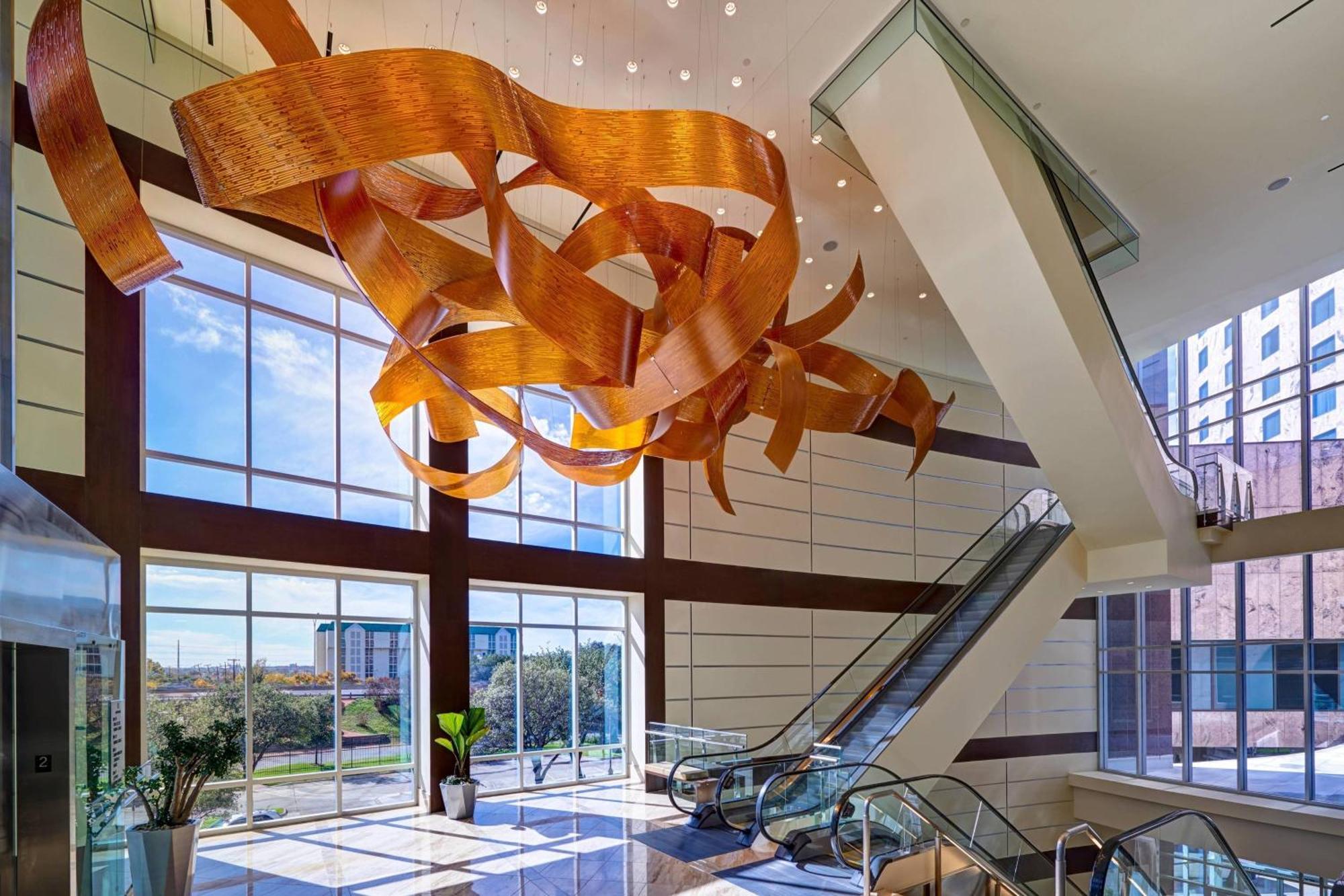 Renaissance Dallas Hotel Exterior photo